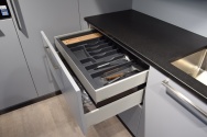 Cuisine Maxima 2.2 Esprit Méditerranéen – La douceur du bleu et du bois clair